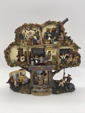 Boyds Bears Danbury Mint Schoolhouse